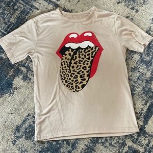 Cheetah Rolling Stone graphic tee